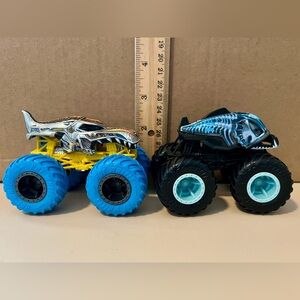 2 Hot Wheels Monster Trucks Mega Wrex & Piran-ahhhh Piranha Die cast metal body